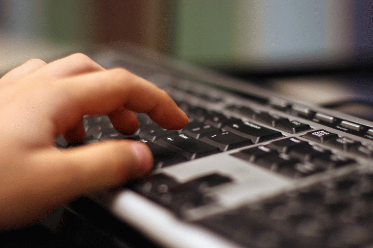 Osoba występujaca na internetowych forach musi liczyć się z tym, że granice dopuszczalnej krytyki w stosunku do niej będą szersze, gdyż jest ona osobą prowadzącą działalność publiczną. fot. sxc.hu