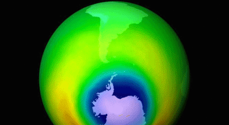 U.N. climate agency says Don't panic! as ozone hole gets wider