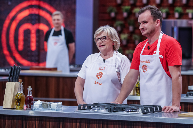 Grzegorz Zawierucha z mamą w programie "MasterChef"