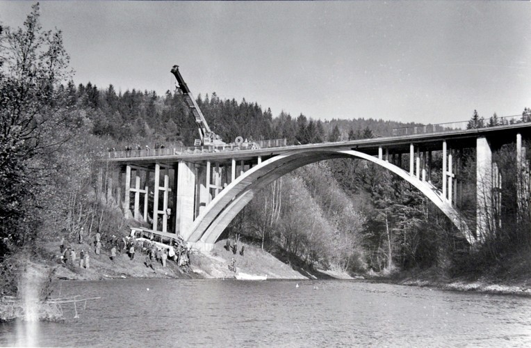 Most nad Jeziorem Żywieckim mierzy 18 metrów