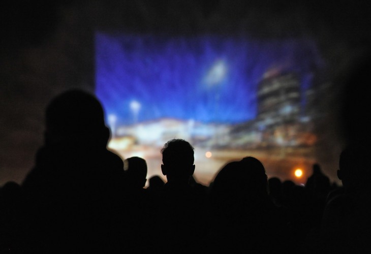 Pokaz 'Światła Wody' w Multimedialnym Parku Fontann