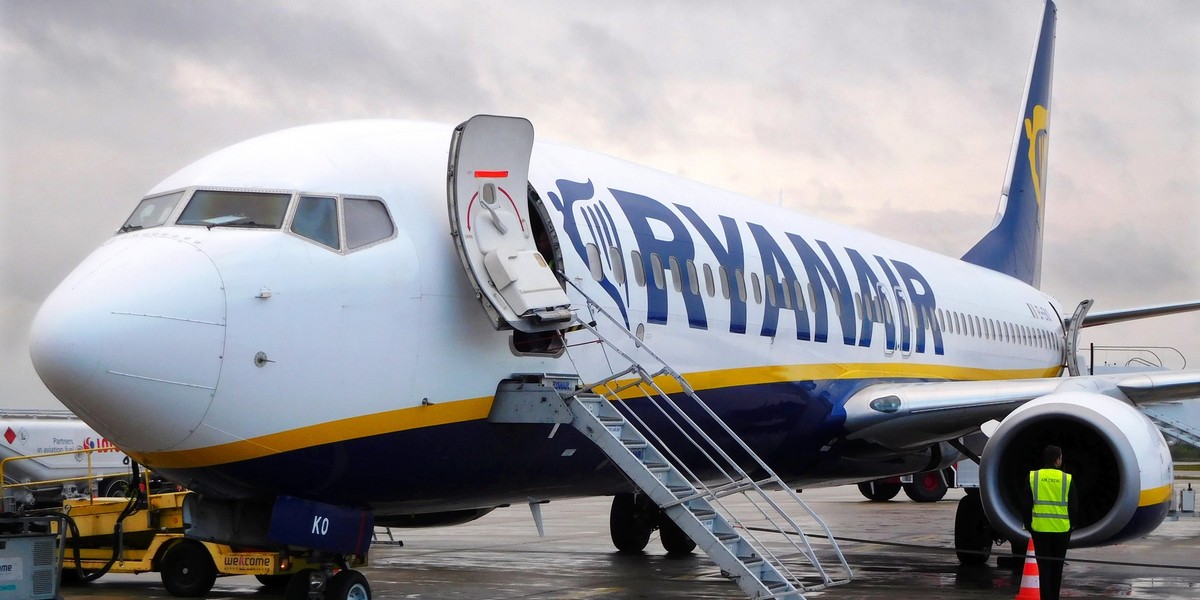 Ryanair szuka 200 osób do załóg pokładowych