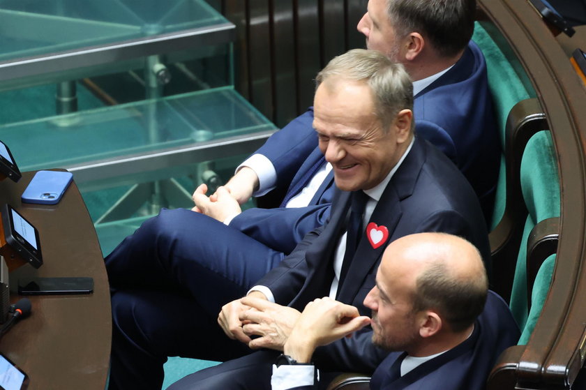 Donald Tusk i Borys Budka podczas pierwszego posiedzenia X kadencji Sejmu