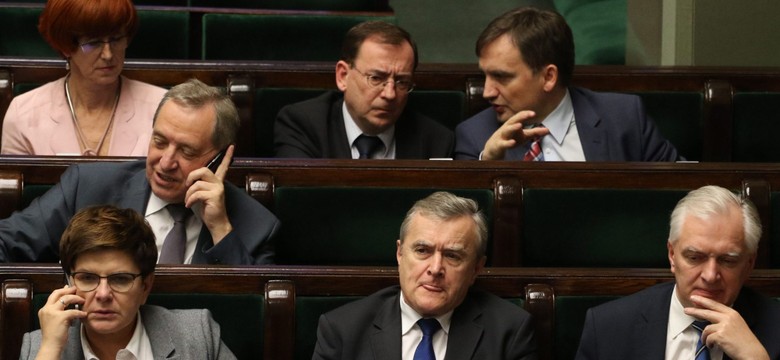 Usługi kancelarii prawnych, agencji reklamowych, konferencje... Wydatki partii w 2016 roku