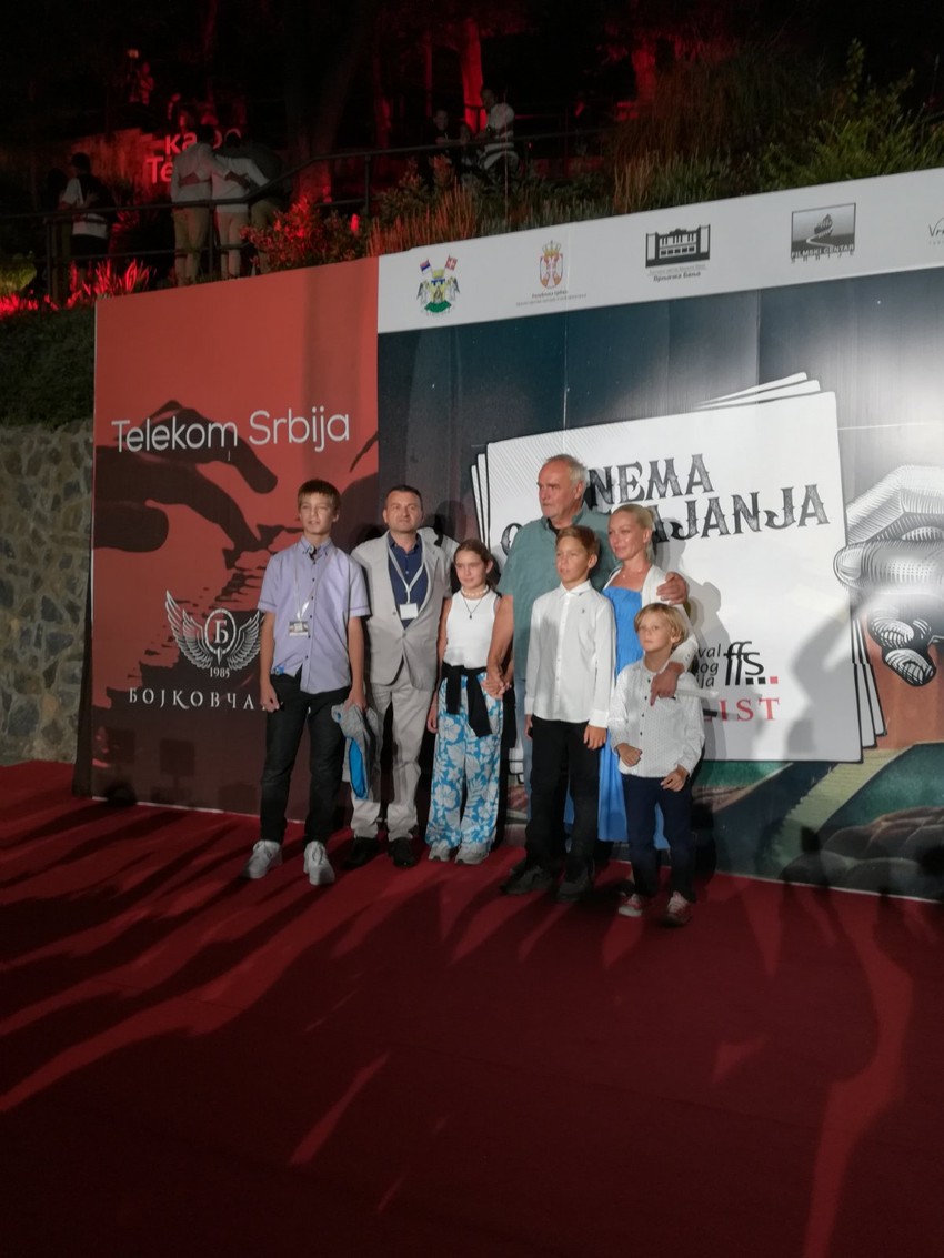 Slobodan Ćustić sa decom