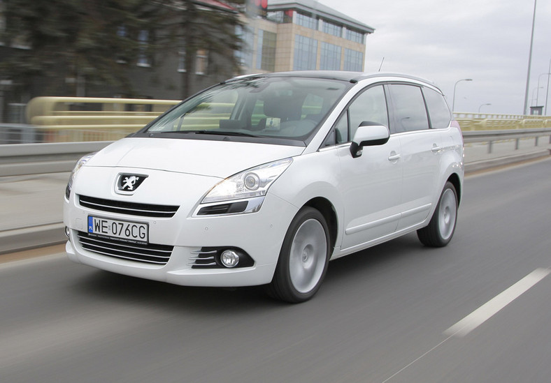 Peugeot 5008 2.0 HDI: moda kontra praktyczność