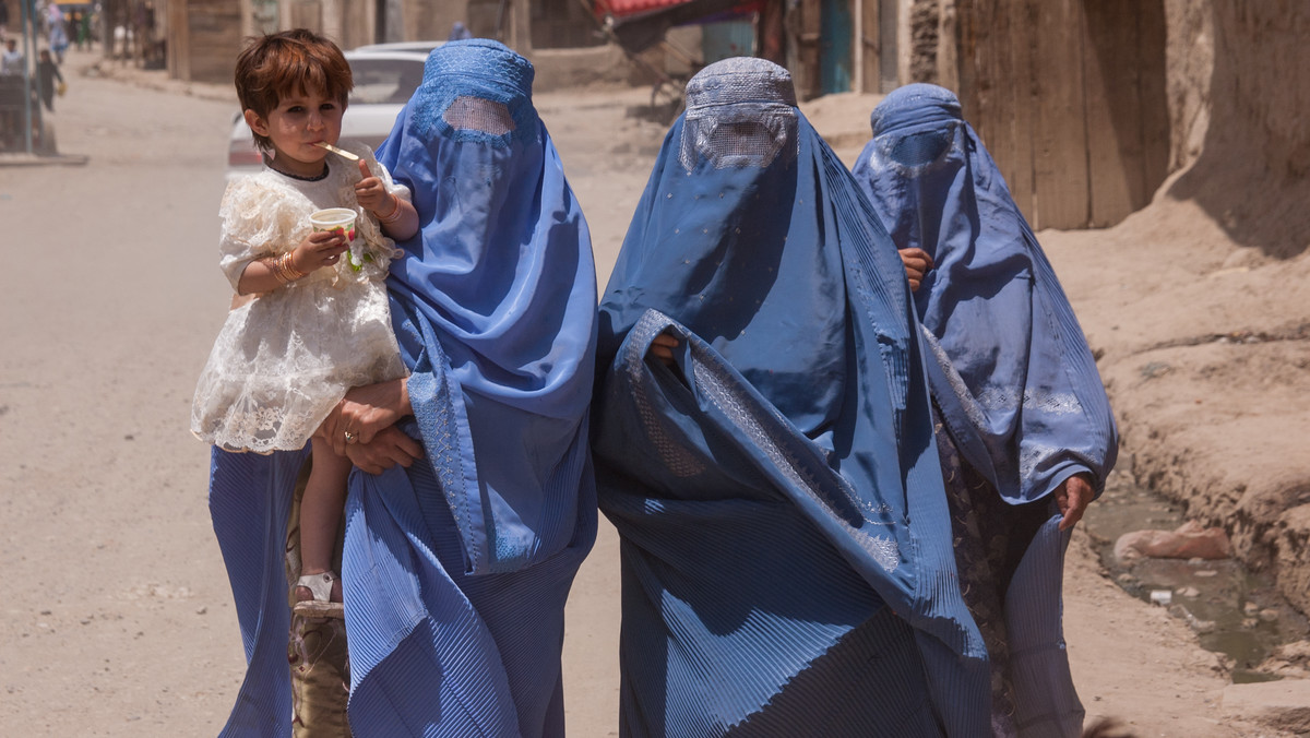 Twórczyni jedynego radia dla kobiet w Afganistanie: Afganki ledwo oddychają