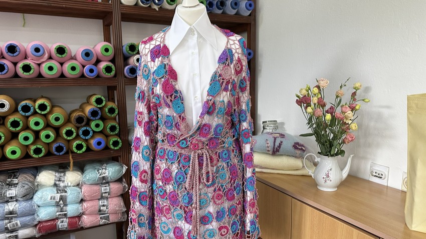 Marija pravi unikatne džempere