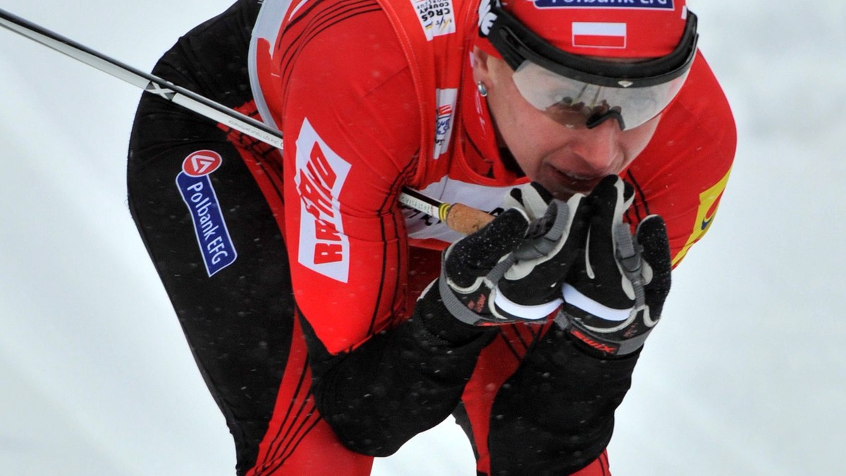 Justyna Kowalczyk, która, jak burza przeszła przez kwalifikacje biegu sprinterskiego techniką klasyczną na dystansie 1,2 km, również w ćwierćfinale pokazała na co ją stać. Polka była najszybsza w swojej grupie i pewnie awansowała do półfinału zawodów Tour de Ski w Oberstdorfie.