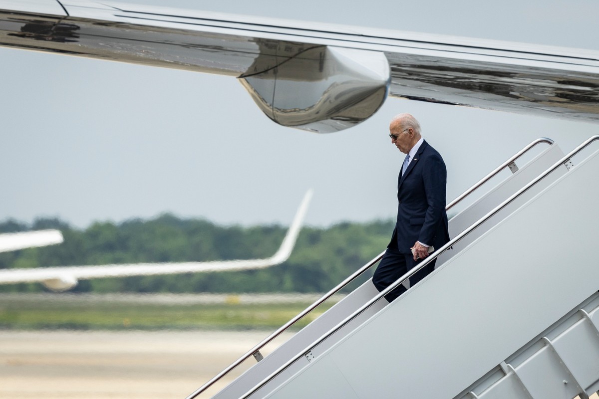 Prezydent USA Biden wraca do Białego Domu po wydarzeniach kampanii