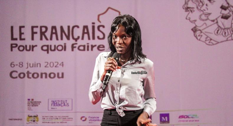 Noférima, championne du monde de slam 2024 au forum Notre Futur/Benin Intelligent