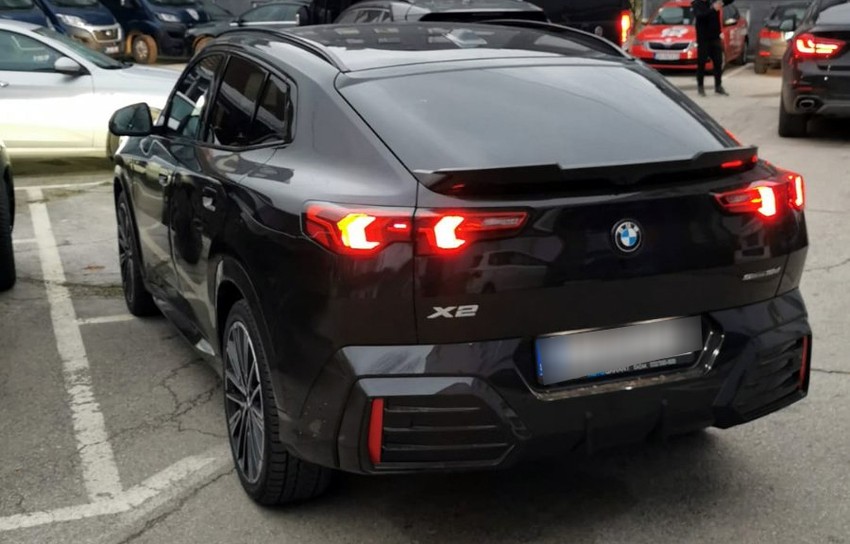 Zaplenjen luksuzni automobil 