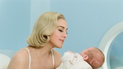 Monica Bellucci platynową blondynką. Całkiem jak Marilyn? [ZDJĘCIA]