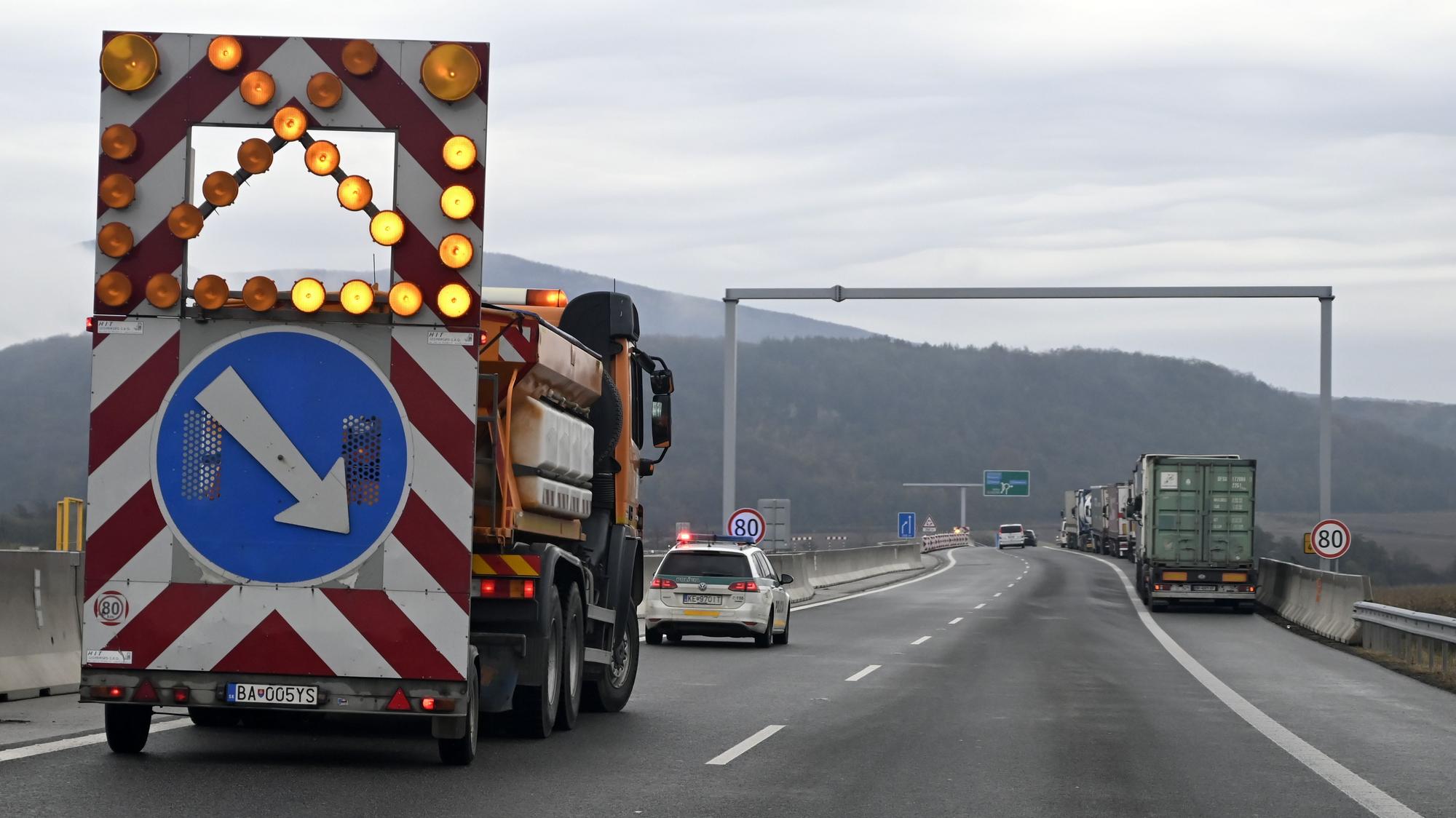 Kierowcy, ważna wiadomość: Słowacki Związek Kierowców Ciężarówek podjął decyzję o zablokowaniu ruchliwego przejścia granicznego