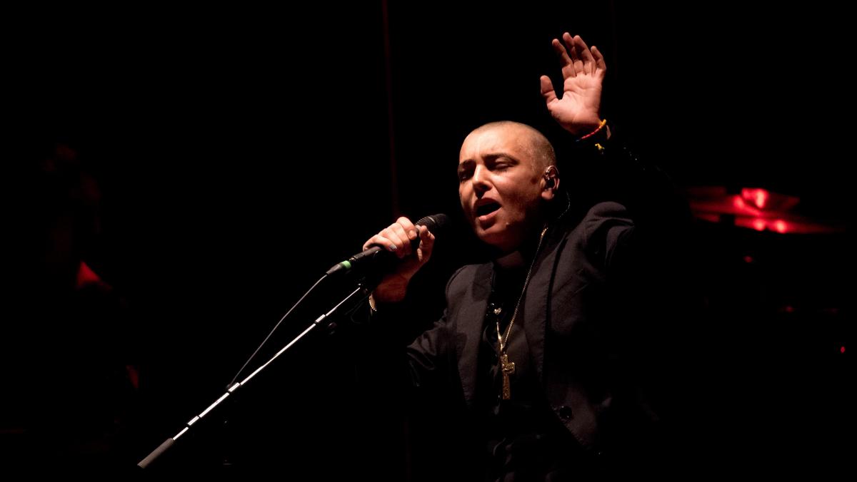 Sinead O'Connor Performs in Toronto