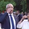 Andrija Mandić i Marta Kos ispijaju rakiju