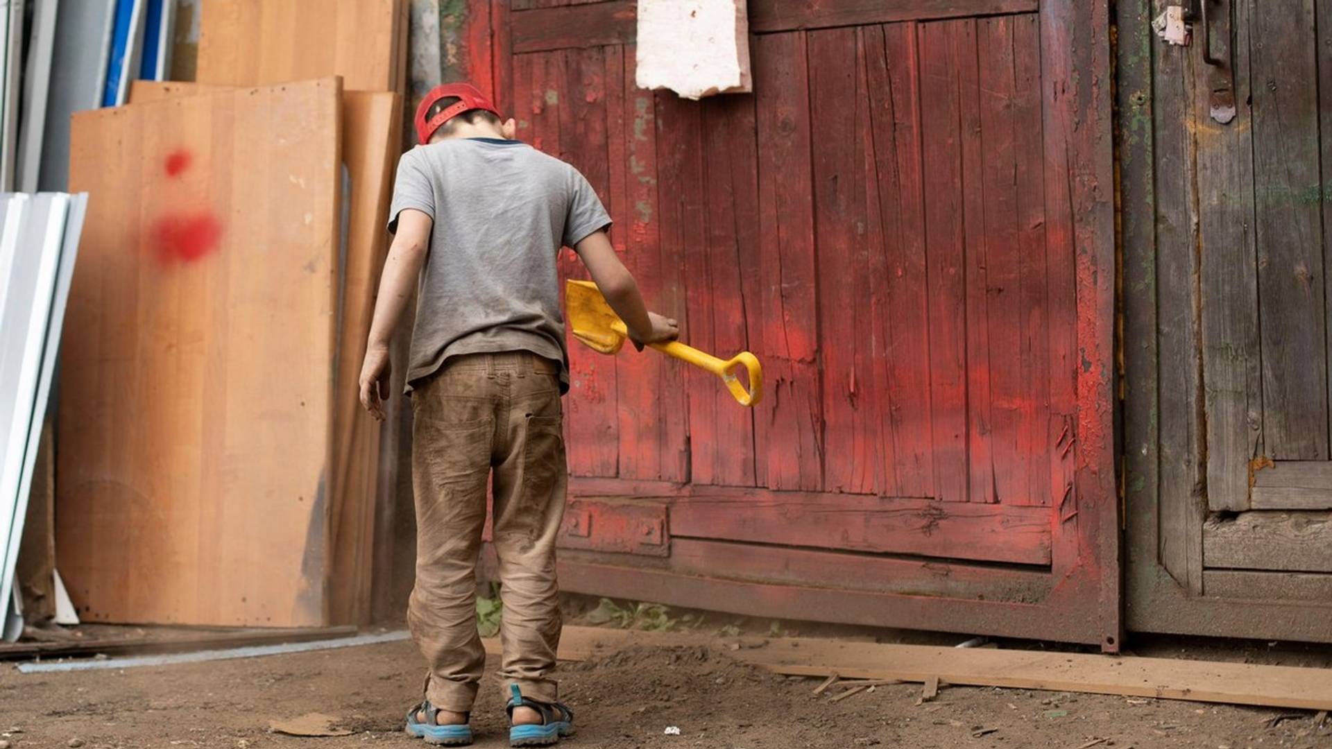 Nebojša ima 12 godina i dao je oglas za posao o kojem priča cela Srbija - radi sve što može da bi pomogao roditeljima