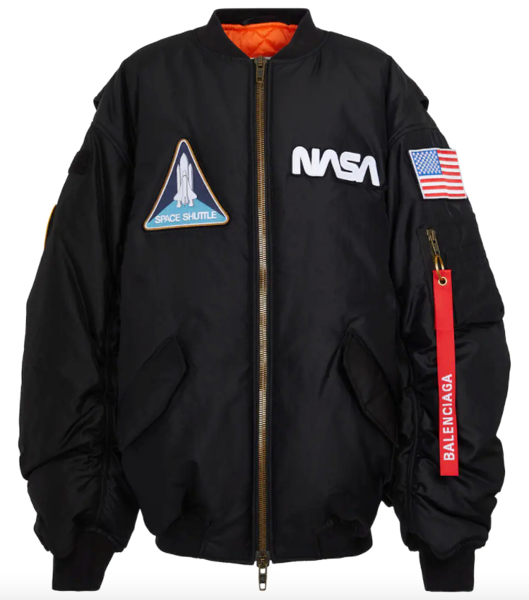 Veste bomber avec patchs de Balenciaga x Nasa pour CHF 2660.–, via Mytheresa.
