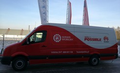 Mobilna pomoc Huawei przyjedzie naprawić twój telefon. Ale nie za darmo