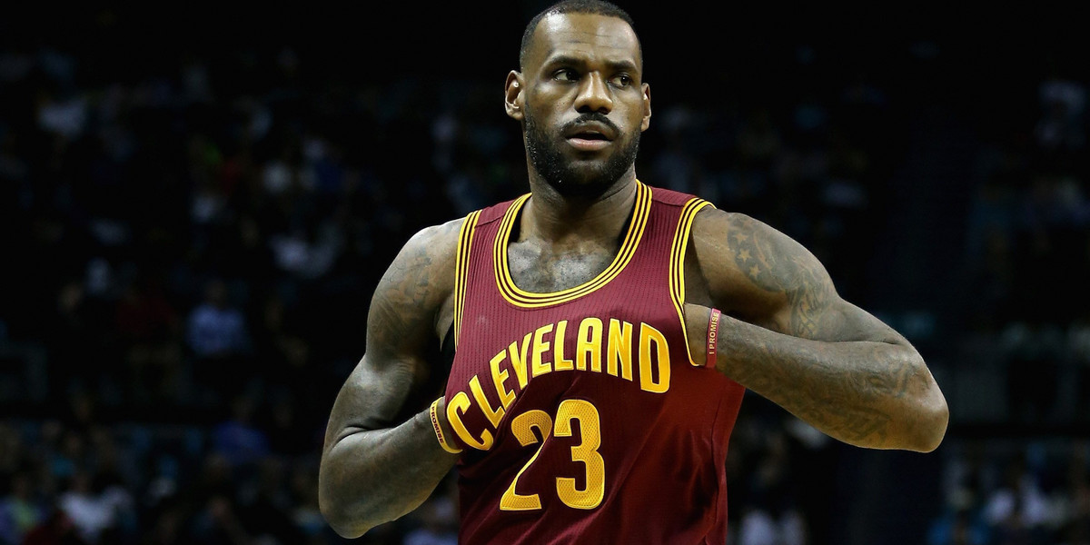 Pierwszy taki kontrakt w historii. LeBron James z umową do końca życia