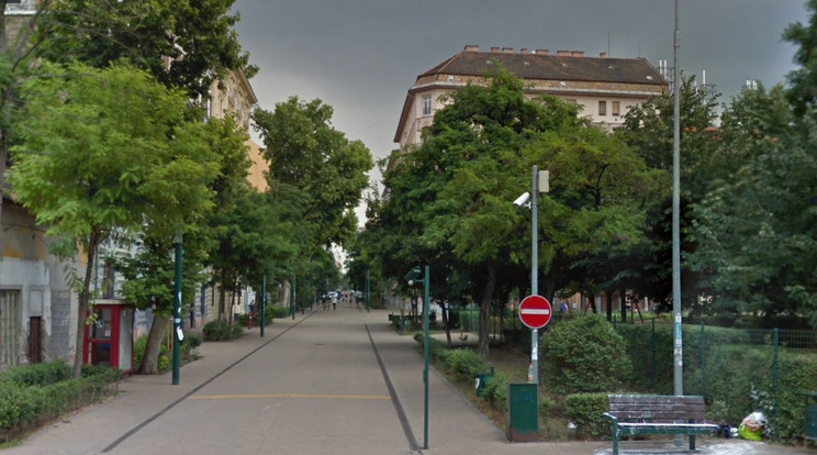 A Mátyás térnél támadhatták meg a rendőrt /Fotó: Google Maps