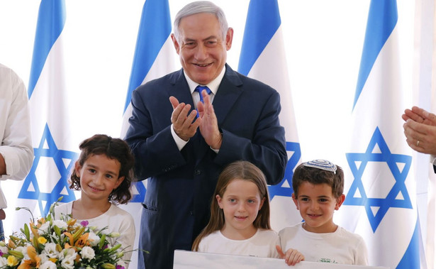 Wybory w Izraelu. Netanjahu walczy o przetrwanie. "Jedynie zdecydowane zwycięstwo może wybawić go od sądu"