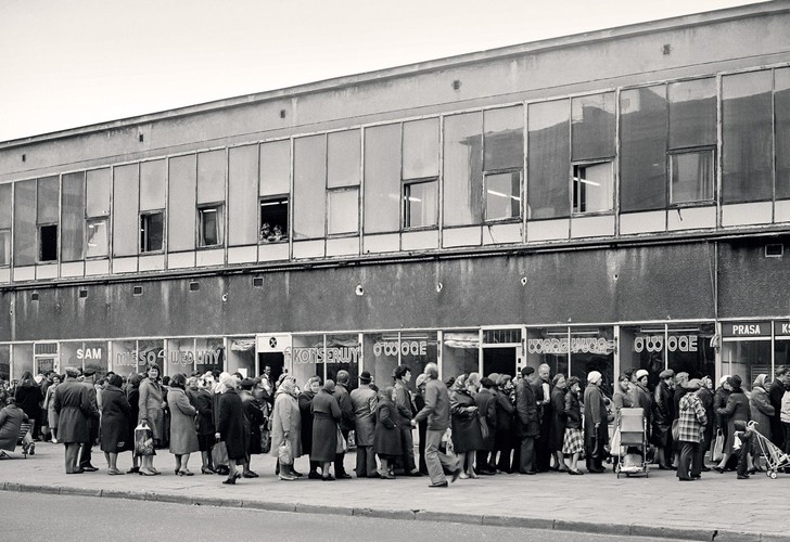 'Warszawa lata 80.' - wydawnictwo BOSZ i Narodowe Archiwum Cyfrowe