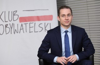 Tomczyk: Opinia publiczna musi poznać informacje dot. 'wykończenia' przetargu na 13 mld zł