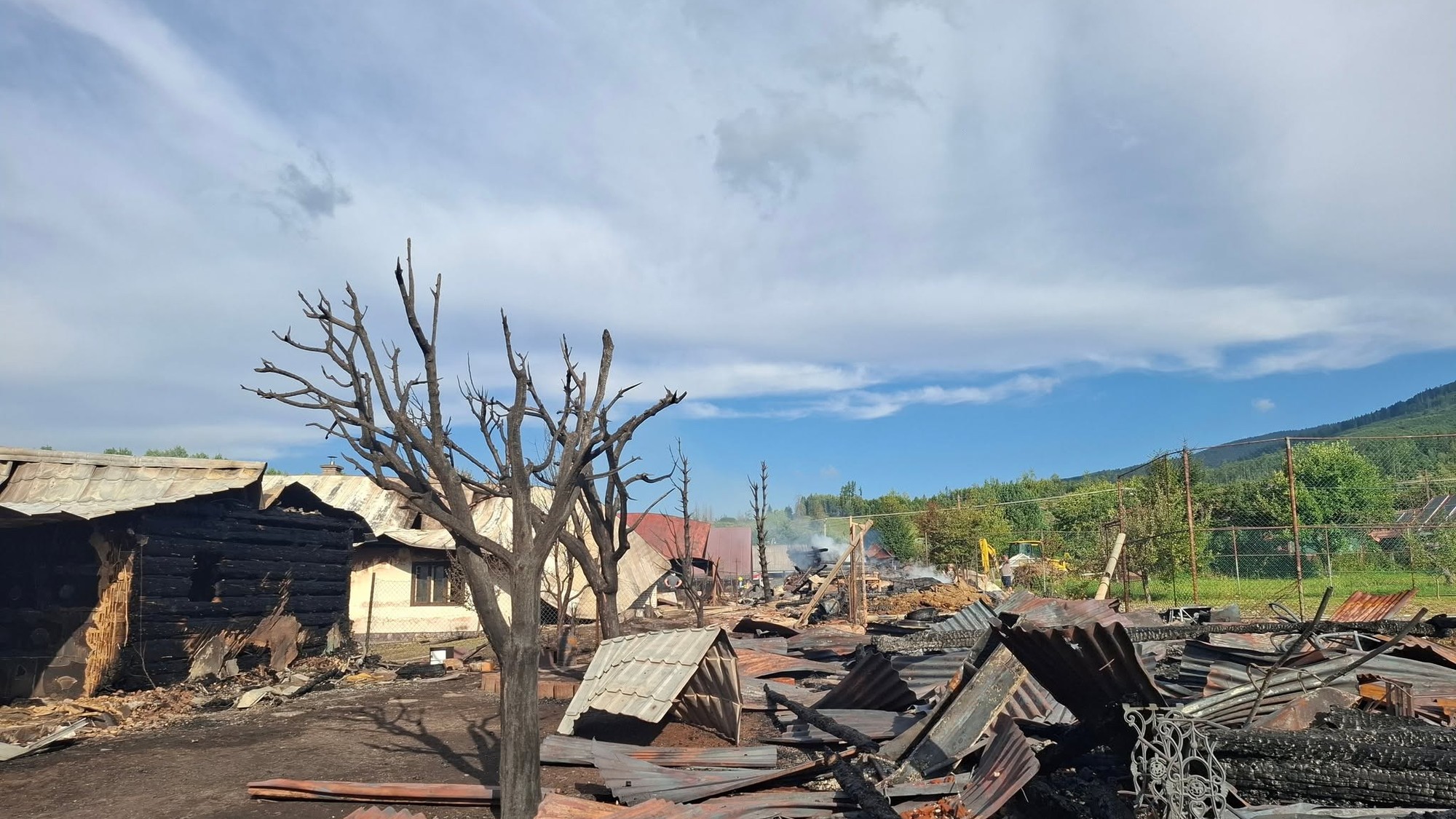 Následky ničivého požiaru v obci Braväcovo