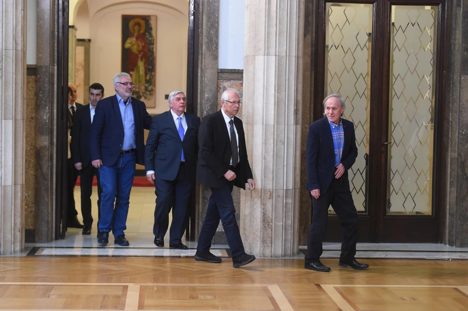 Aleksandar Vučić, sastanak o korona virusu