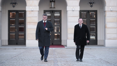 Zatrzymanie Kamińskiego i Wąsika. Nieoficjalnie: służby chciały użyć podsłuchów w pałacu