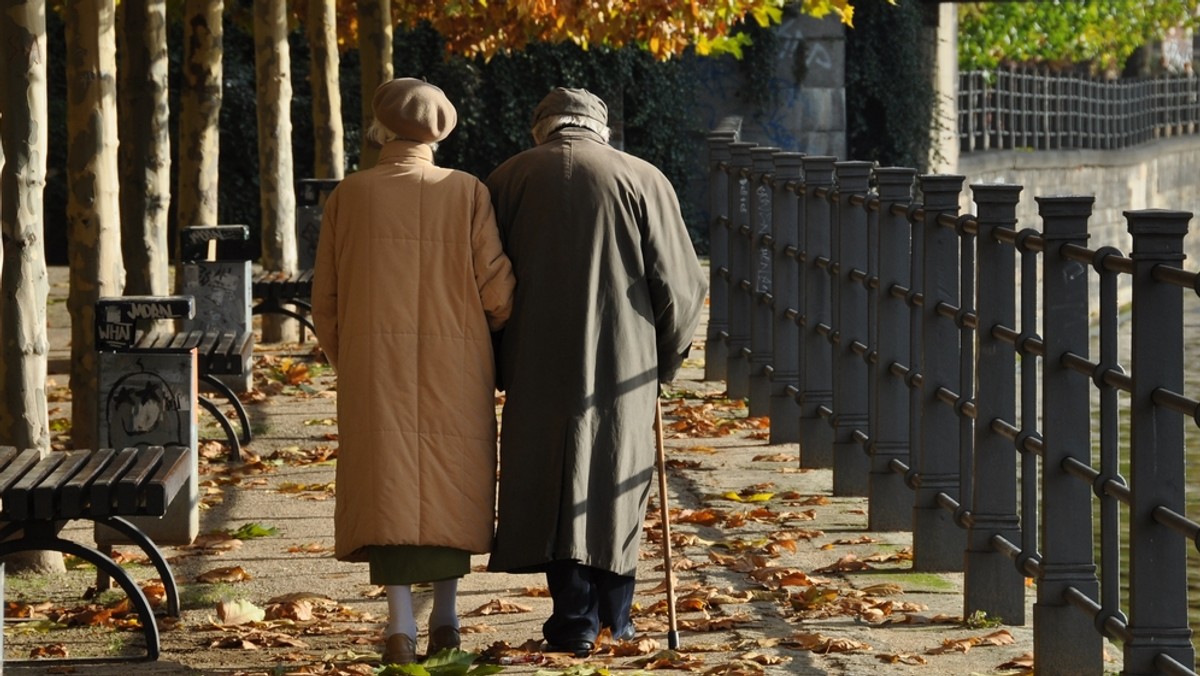 Projektem emerytalnym prezydenta Andrzeja Dudy zajmie się już następny Sejm, w którym - według sondaży - najwięcej mandatów zyska popierające go Prawo i Sprawiedliwość. Własne propozycje zmian w emeryturach mają także inne przodujące w sondażach partie.