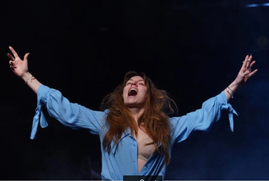 Tamara Dragićević kao Gospava na probi predstave „Čudo u Šarganu“