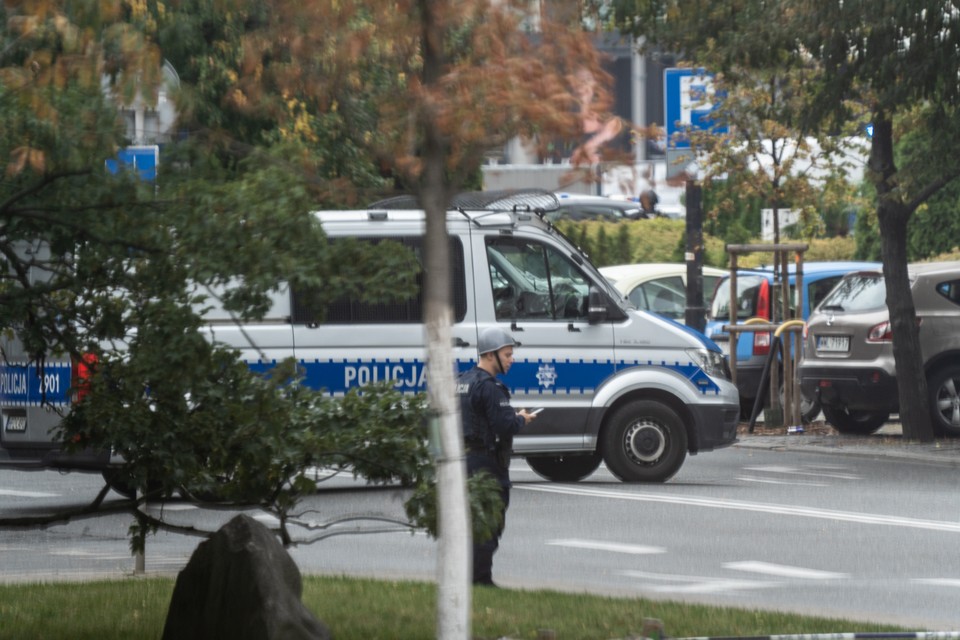 Cały plac Piłsudskiego został odcięty