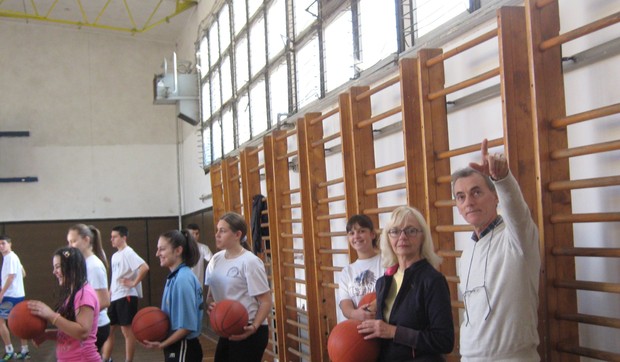 541426_sekretar-skole-mile-morici-i-prof-fiskulture-ana-djanic-1-foto-slobodan-jerkovic