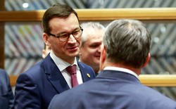 Po opuszczeniu szczytu UE przez Morawieckiego Polskę reprezentował Orban