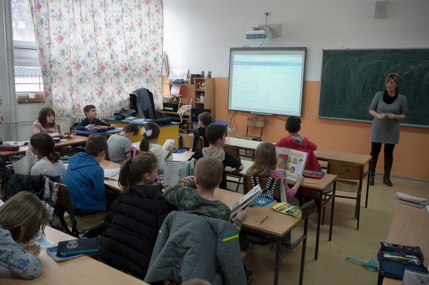 U prvom polugodištu u školama gde je uveden e-dnevnik prepolovljen je izostanak đaka