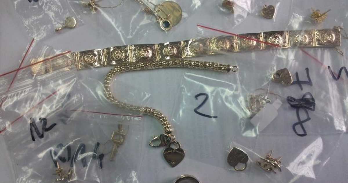 Bezczelny złodziej z Siedlec. Okradł jubilera i odjechał... autostopem