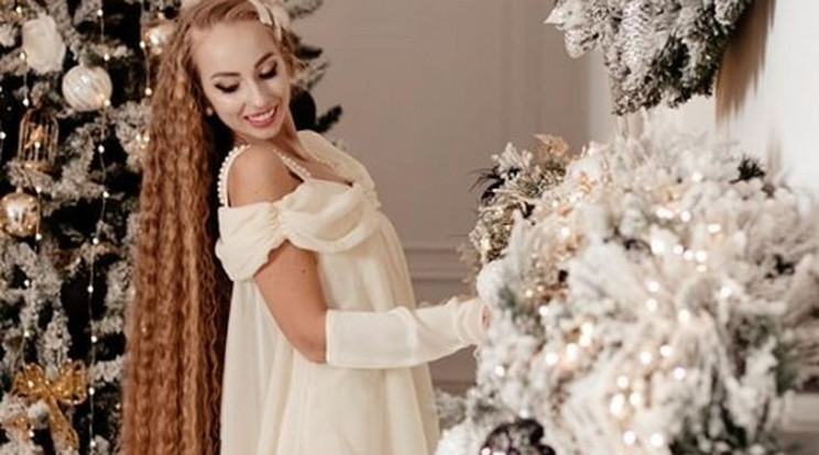 Ukrajnában él egy lány, akinek olyan hosszú a haja, mint Aranyhajnak –  Mutatjuk! - Blikk