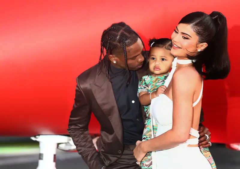 Kylie Jenner ze swoją córką Stormi Fot. Tommaso Boddi/Getty Images for Netflix