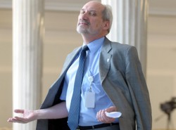 Macierewicz znalazł wyciek. A to była kałuża