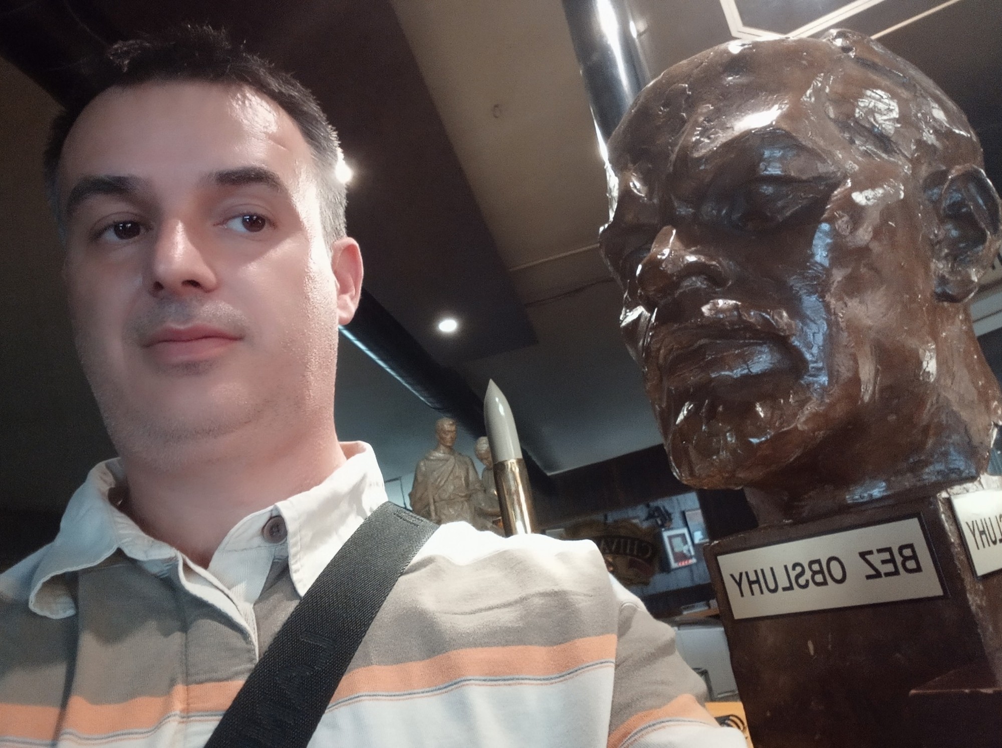Novinár STVR Ivan Brada.