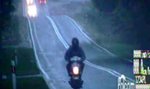 WIDEO. Pijak na motorowerze zajeżdżał drogę tirowi