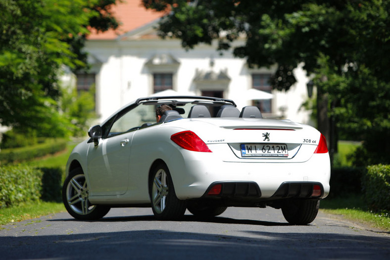 Peugeot 308 CC: Bez dachu z dieslem? Czemu nie!