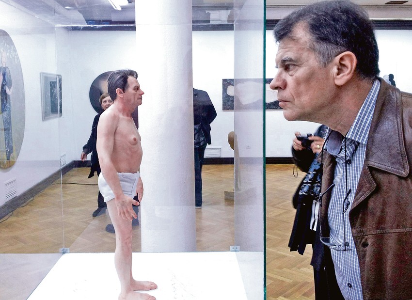 Pokretna skulptura "Probuđen"