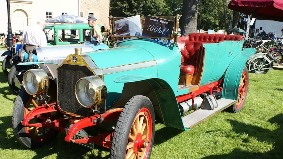 100-letni samochód jeździ „stówką"!