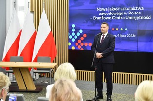 Czarnek: Branżowe centra umiejętności to absolutne novum na rynku europejskim