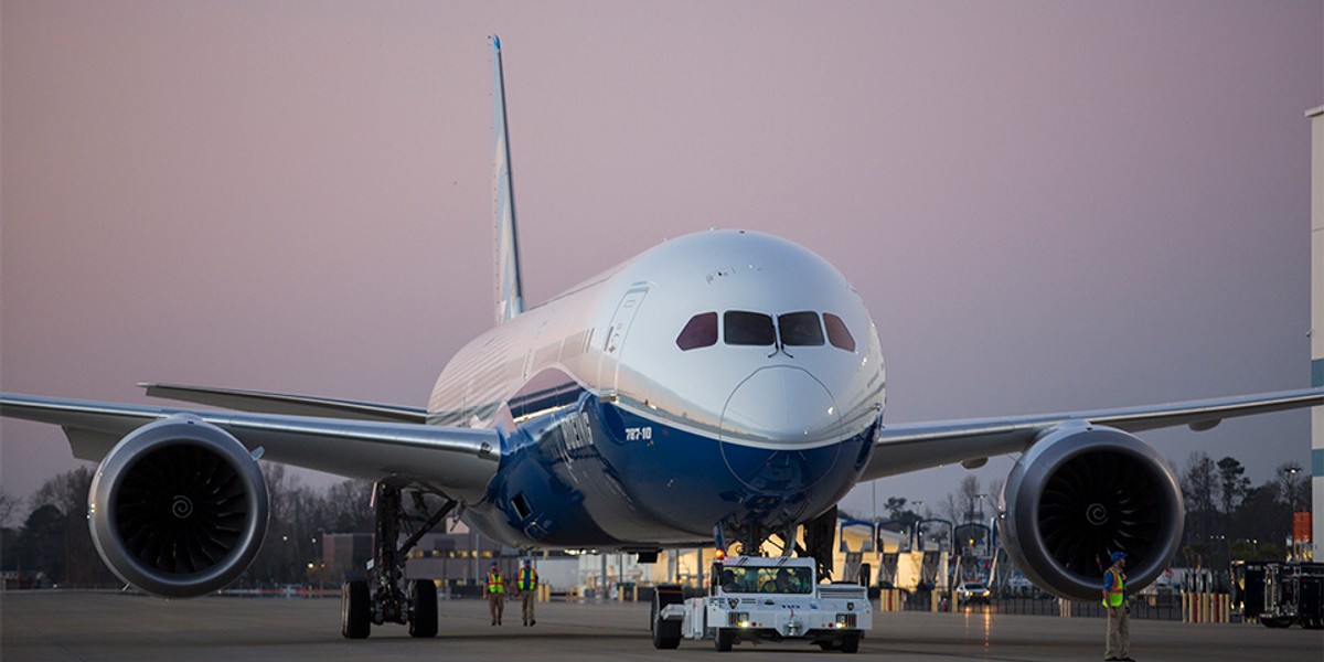 Boeing 787-10