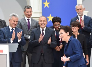 Politolog: W rządzie widać ducha Tuska. Zasada "każdemu to, na czym mu najmniej zależy"