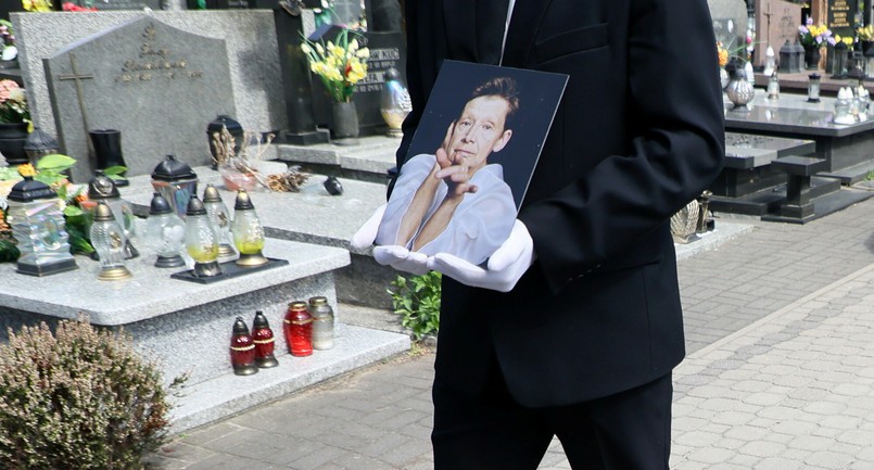 Pogrzeb Jadwigi Jankowskiej-Cieślak odbył się na cmentarzu w Józefowie